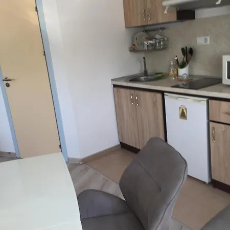 Apartament евксиновград, една спалня - безплатен паркинг,